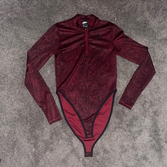 Nike Tops - Nike body snakeskin suit